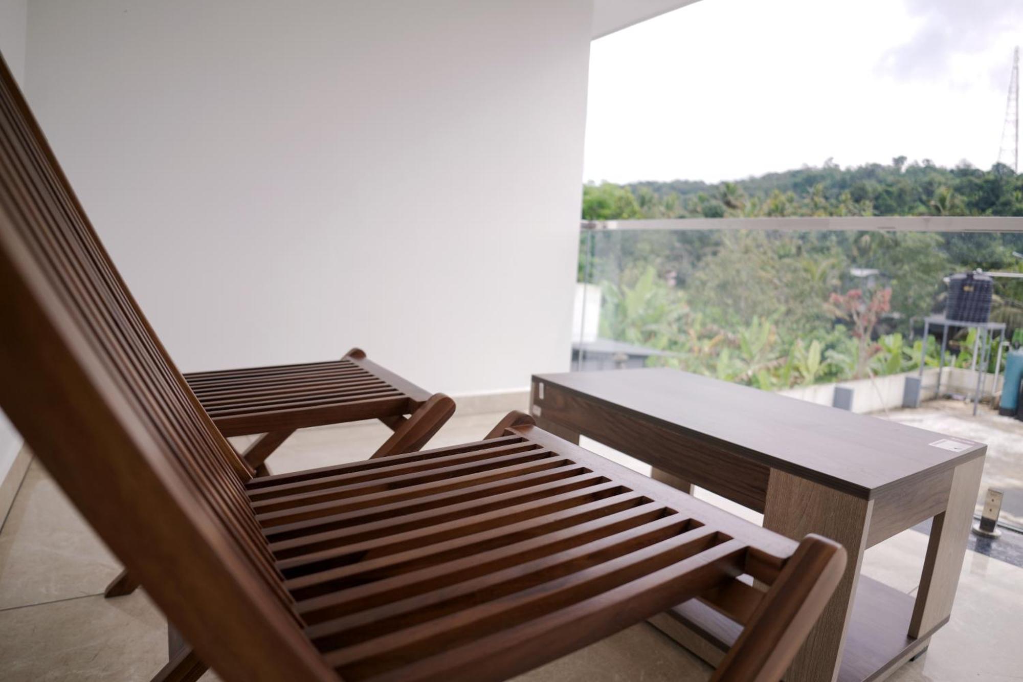 Teak And Lake Homestay Thekkady Eksteriør bilde
