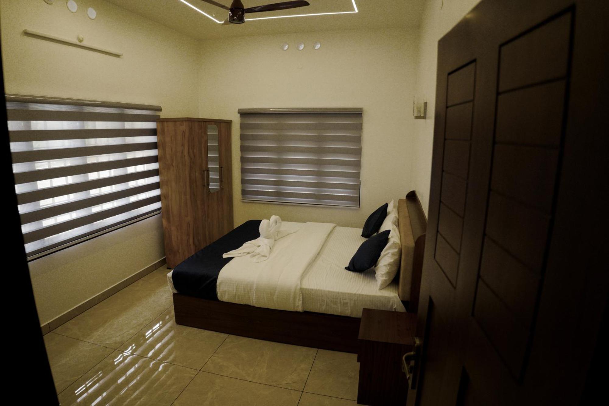 Teak And Lake Homestay Thekkady Eksteriør bilde
